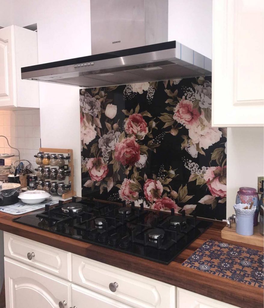 Freya splashback in a customer kitchen